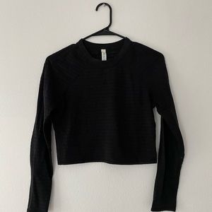 Lululemon long sleeve crop top